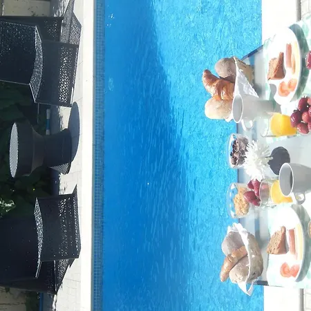 فندق مبيت وإفطار Dolce 4*