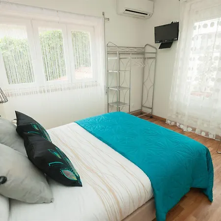 Dolce Bed & Breakfast Cascais